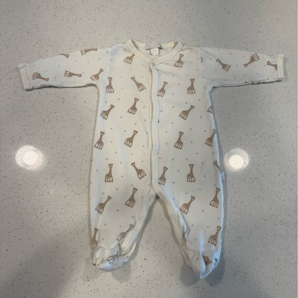Kissy kissy Sophie the giraffe Pima cotton footie NWOT